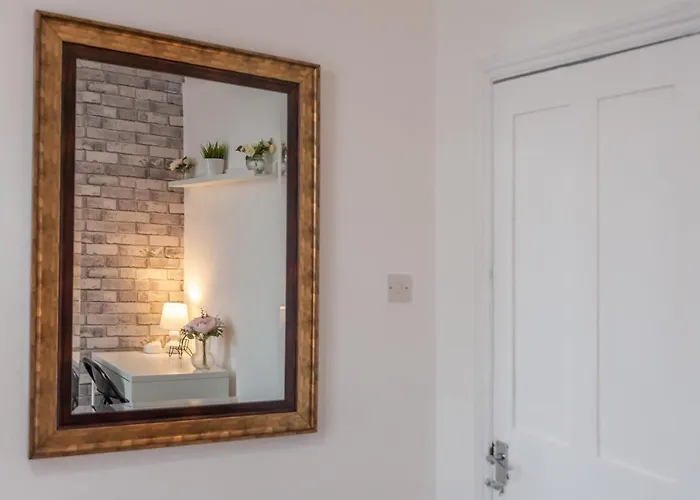 4-bed House - Sleeps 9 Free Parking & Wifi Casa vacanze Leeds (West Yorkshire)